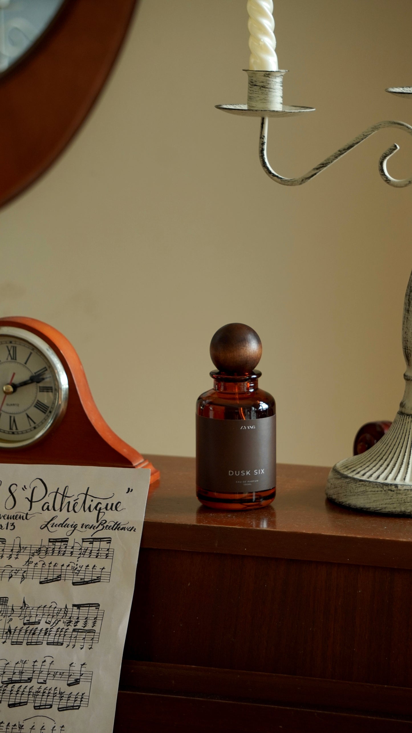 DUSK SIX Eau de Parfum